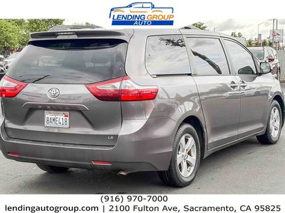 Used 2017 Toyota Sienna LE