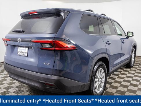 Used 2024 Toyota Grand Highlander XLE image 16