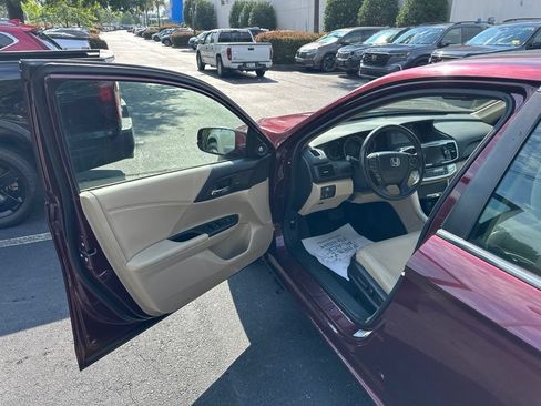 Used 2015 Honda Accord EX-L image 19