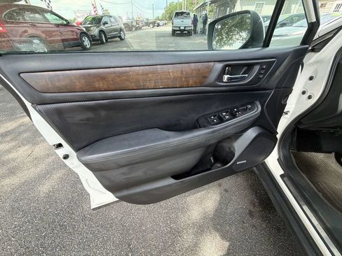 Used 2015 Subaru Outback 2.5i Limited AWD/4WD image 12