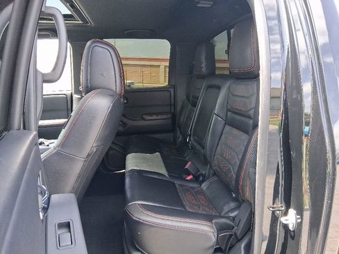Used 2025 Nissan Frontier PRO-4X w/ Pro Premium Package AWD/4WD image 19