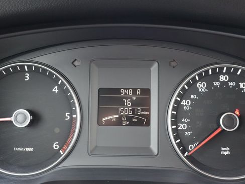 Used 2013 Volkswagen Jetta TDI FWD image 23