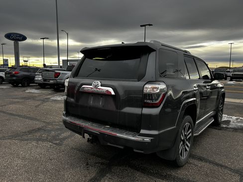 Used 2020 Toyota 4Runner Limited image 5
