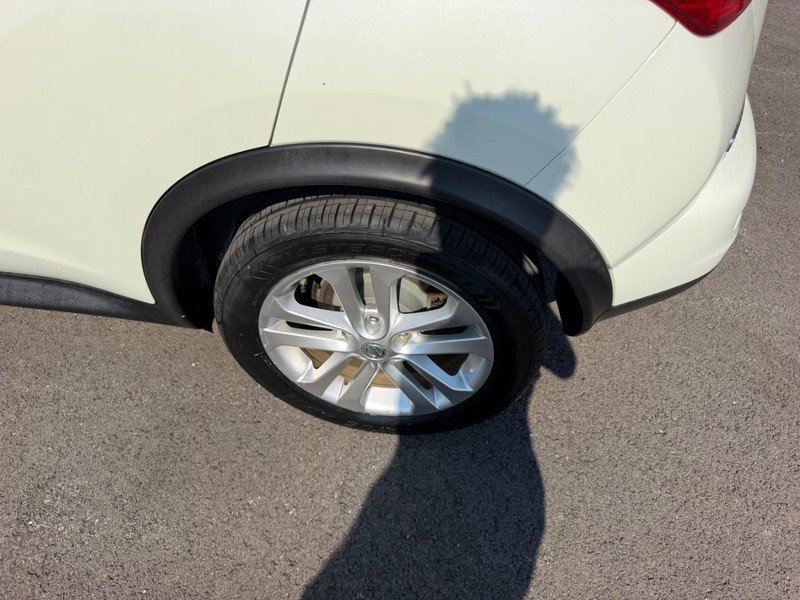 Used 2012 Nissan Juke SL AWD/4WD image 8