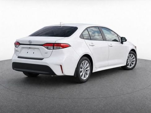 Used 2023 Toyota Corolla LE w/ LE Premium Package FWD image 4
