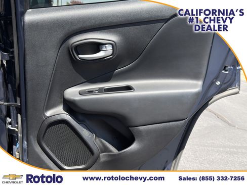 Used 2023 Jeep Renegade Trailhawk AWD/4WD image 11