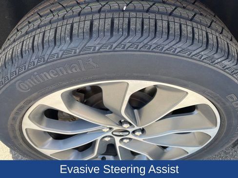 Used 2023 Lincoln Nautilus Reserve w/ Equipment Group 201A image 9