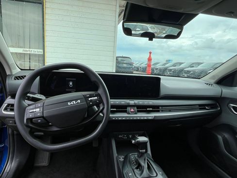 Used 2025 Kia K4 FWD image 32