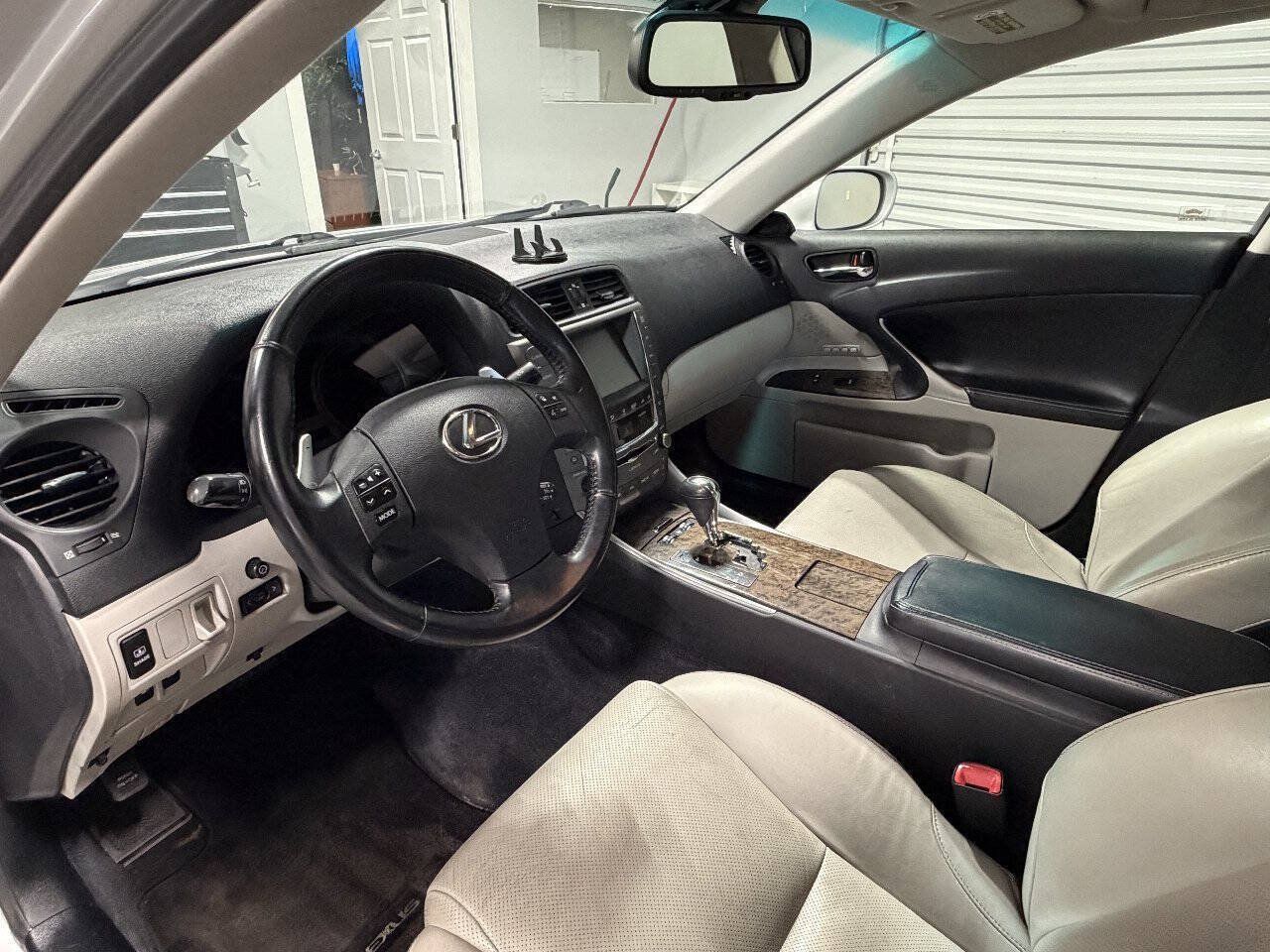 Used 2009 Lexus IS 250 AWD image 10
