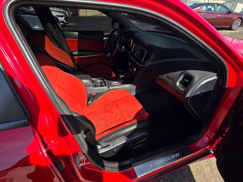 Used 2017 Dodge Charger R/T Scat Pack w/ Beats Audio Group image 11