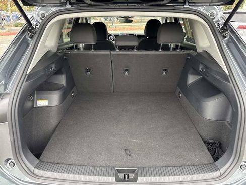 Used 2025 Volkswagen Tiguan S image 22