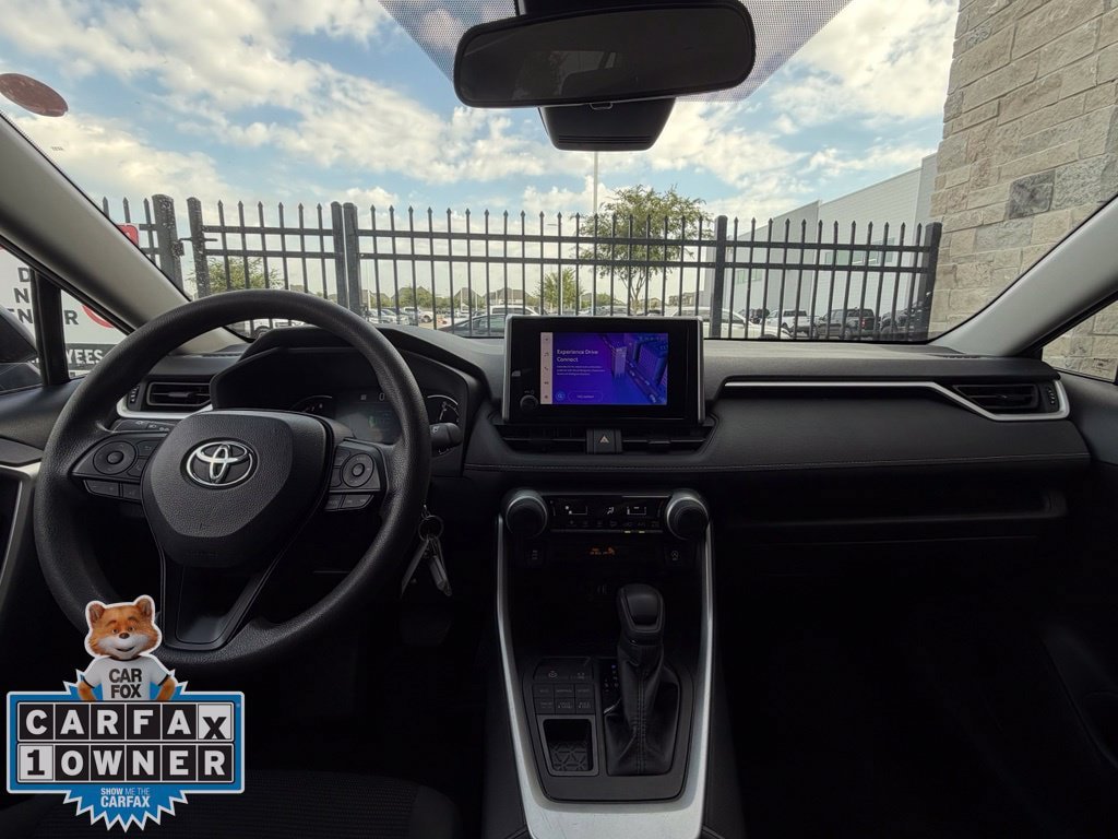 Used 2025 Toyota RAV4 LE AWD/4WD image 23