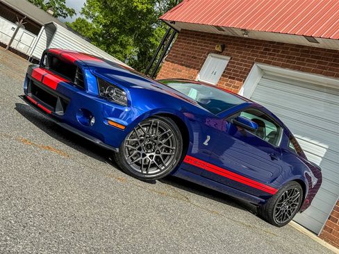 Used 2014 Ford Mustang Shelby GT500 w/ Equipment Group 821A image 4