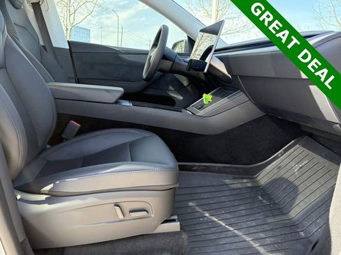 Used 2026 Tesla Model Y Long Range image 37