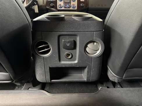 Used 2014 Ford F250 Lariat w/ Chrome Package image 18