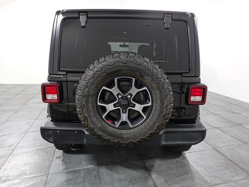 Used 2018 Jeep Wrangler Unlimited Sport image 5