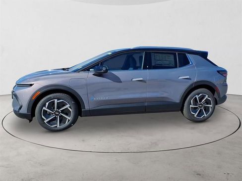 New 2026 Chevrolet Equinox EV LT w/ LPO, All-Weather Mat Package image 8