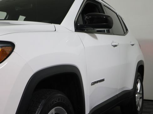 Used 2023 Jeep Compass Latitude w/ Convenience Group image 11