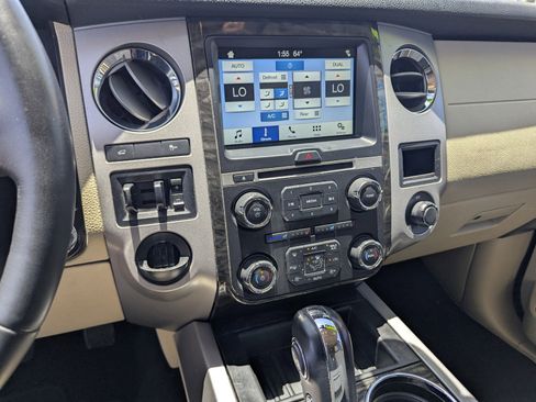 Used 2016 Ford Expedition Limited RWD image 11