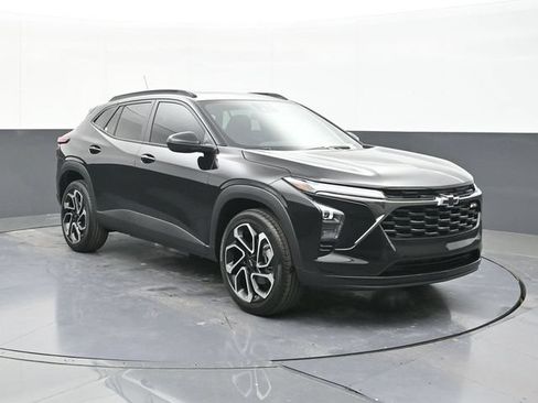 New 2026 Chevrolet Trax RS w/ Sunroof Package FWD image 15
