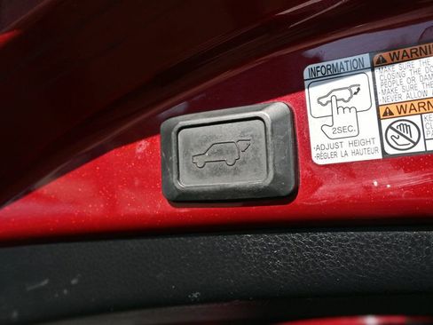 Used 2018 Toyota RAV4 Limited w/ All Weather Liner Package image 18