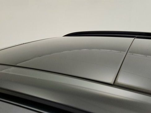 Used 2025 Porsche Macan 4 Electric AWD/4WD image 10