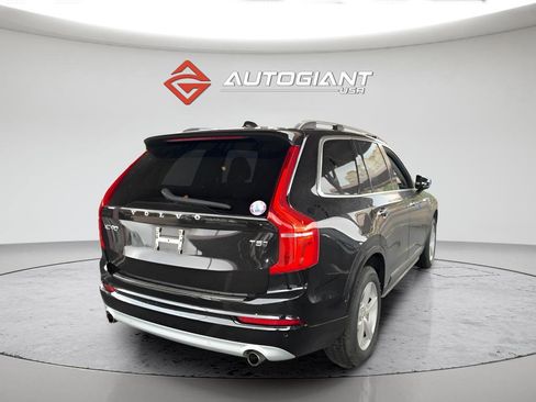 Used 2018 Volvo XC90 T5 Momentum w/ Convenience Package image 5