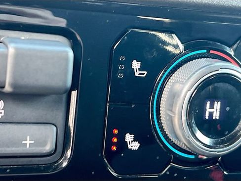 Used 2025 Chevrolet Silverado 1500 LT image 20