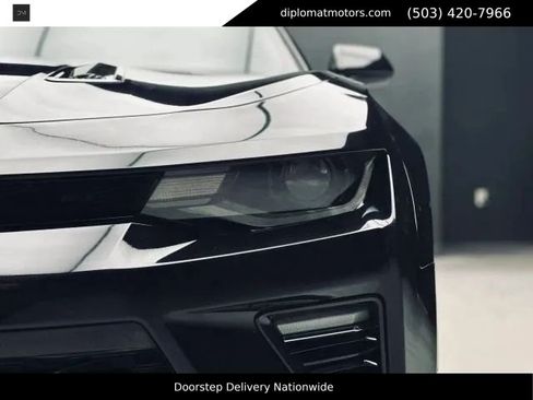 Used 2018 Chevrolet Camaro SS RWD image 13