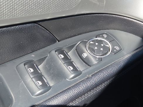 Used 2017 Ford Explorer XLT AWD/4WD image 23