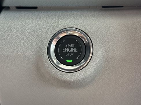 New 2026 GMC Terrain Denali w/ LPO, Black Badging Package AWD/4WD image 19