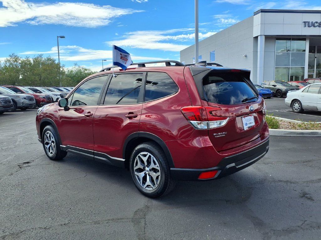 Certified 2024 Subaru Forester Premium AWD/4WD image 12