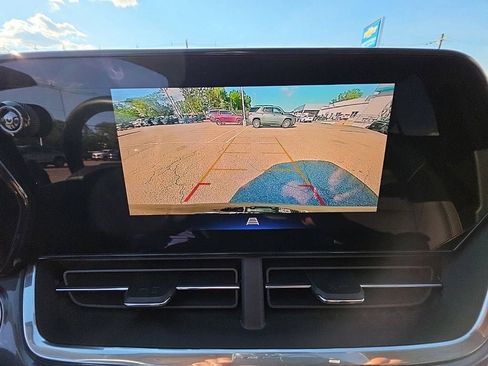 Used 2024 Chevrolet Trax ACTIV w/ Sunroof Package FWD image 16