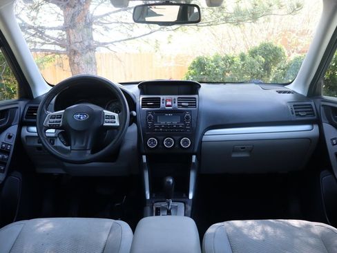 Used 2015 Subaru Forester 2.5i Premium AWD/4WD image 16