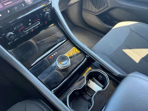 Used 2023 Jeep Grand Cherokee Laredo w/ Luxury Tech Group I AWD/4WD image 46