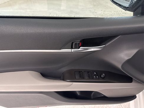 Used 2022 Toyota Camry LE FWD image 30