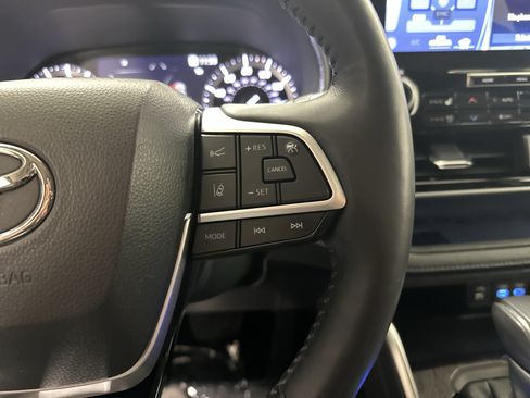 Used 2022 Toyota Highlander Platinum AWD/4WD image 20