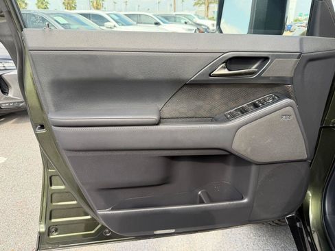 Used 2025 Lexus GX 550 w/ Cold Area Package AWD/4WD image 6