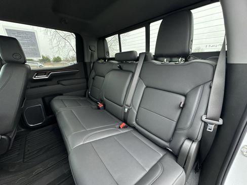 Certified 2025 GMC Sierra 1500 SLT w/ SLT Premium Plus Package image 23