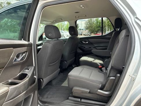 Certified 2019 Chevrolet Traverse LT FWD image 14