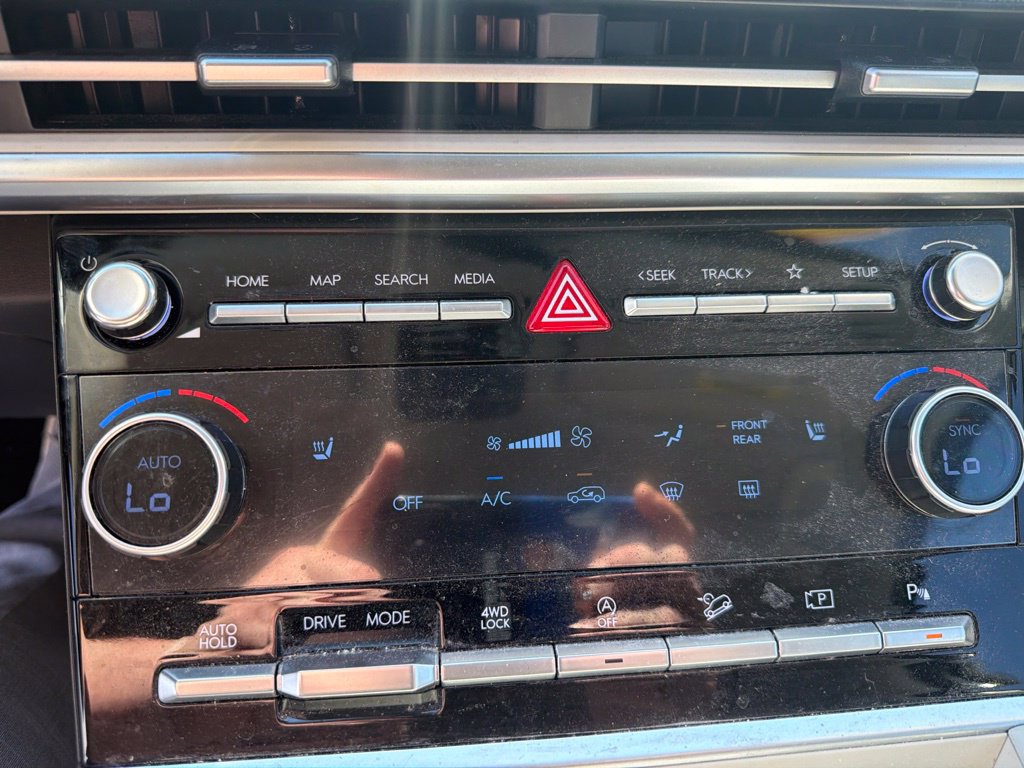 Certified 2025 Hyundai Santa Fe SEL AWD/4WD image 14