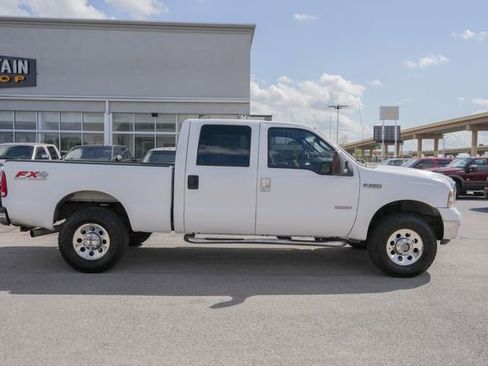 Used 2006 Ford F250 XLT AWD/4WD image 4