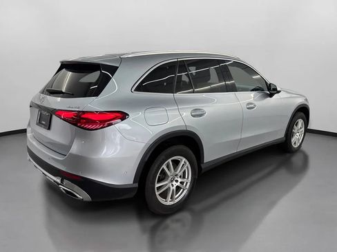Used 2023 Mercedes-Benz GLC 300 4MATIC image 10