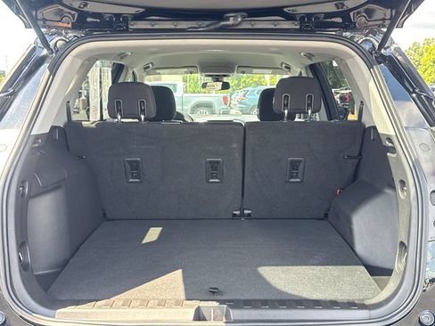 Used 2020 GMC Terrain SLE w/ Driver Convenience Package FWD image 12