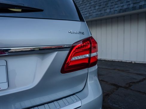 Used 2018 Mercedes-Benz GLS 550 4MATIC image 11