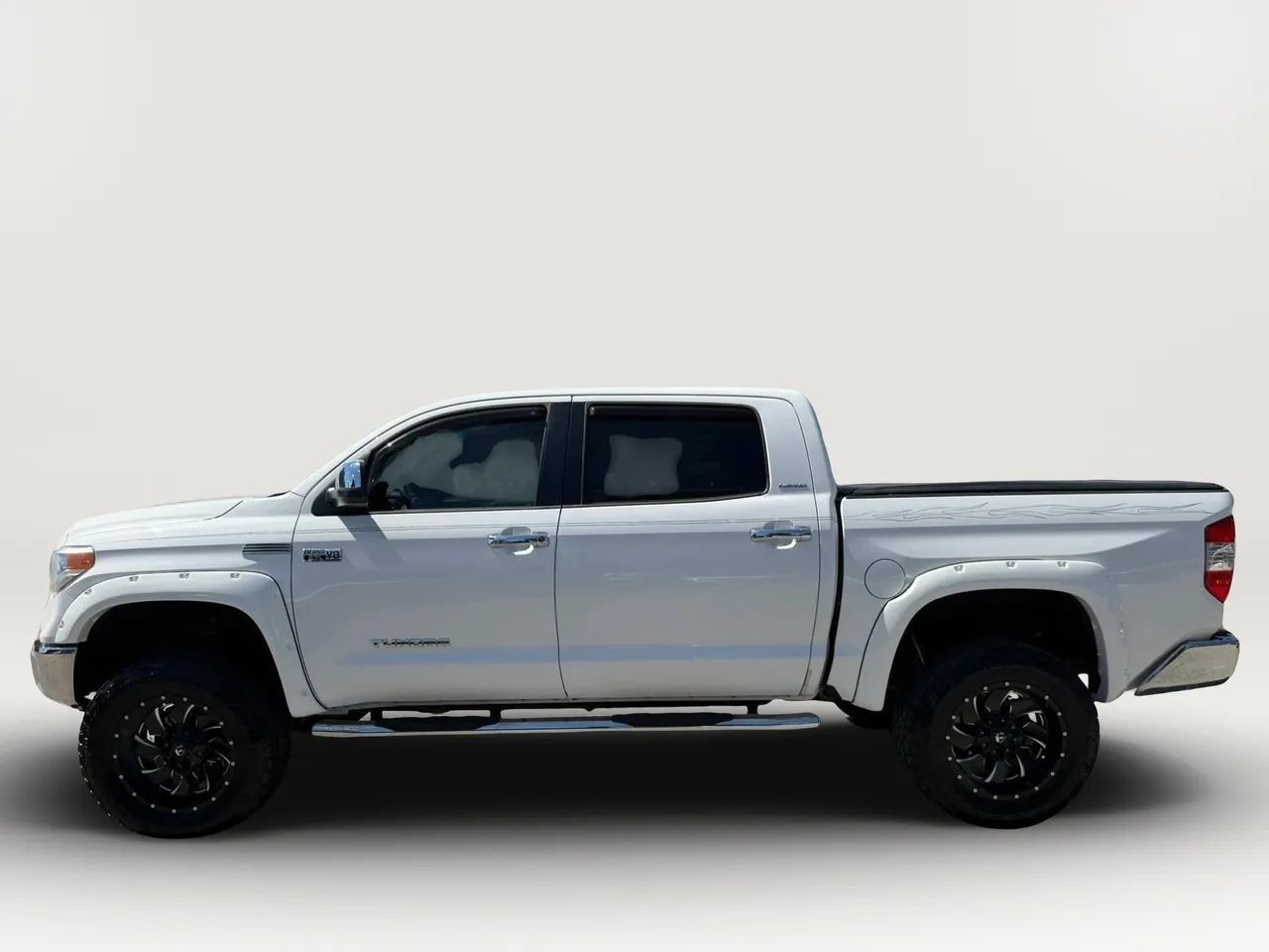 Used 2015 Toyota Tundra Limited RWD image 8