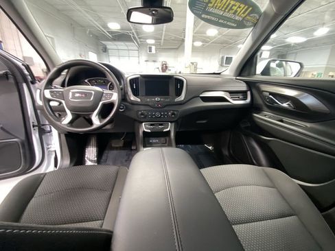 Certified 2023 GMC Terrain SLE w/ Driver Convenience Package image 28