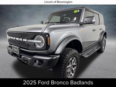 Used 2025 Ford Bronco Badlands AWD/4WD image 1