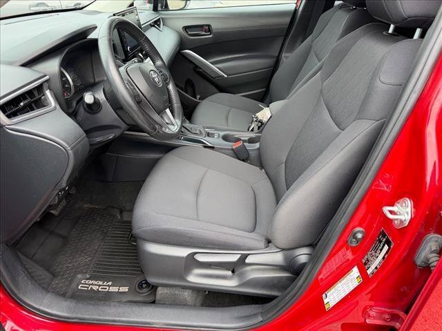 Used 2022 Toyota Corolla Cross LE w/ Moonroof Package AWD/4WD image 8
