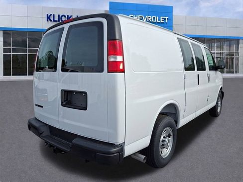 New 2025 Chevrolet Express 3500 WT Van w/ Driver Convenience Package image 6